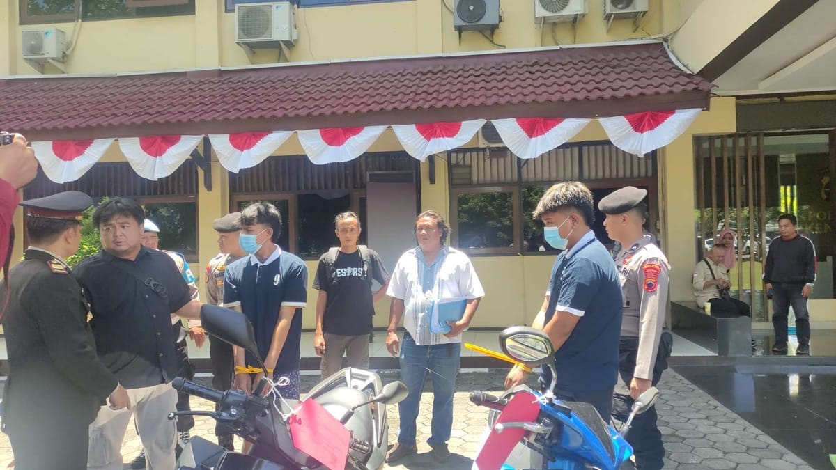 Acungkan sajam di video viral, pemuda ditangkap polres kendal