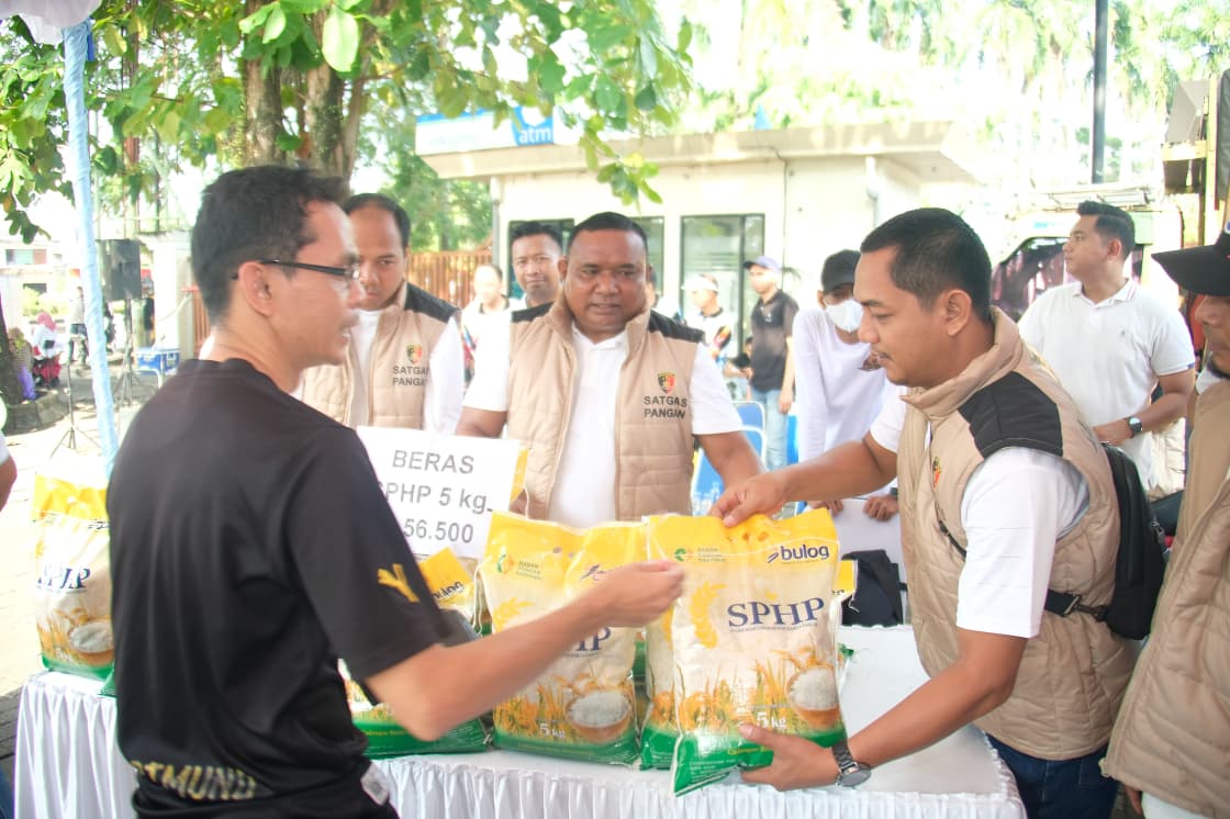 Gerakan pangan murah polda kalsel diserbu warga, 6 ton beras