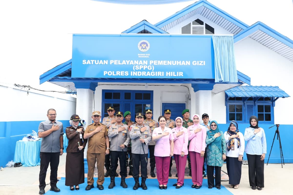 Kapolda riau resmikan sppg di inhil sebagai wujud dukungan program