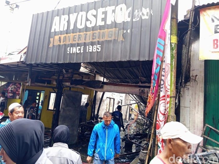 Kebakaran hebat landa percetakan di kota magelang, pemilik rugi rp