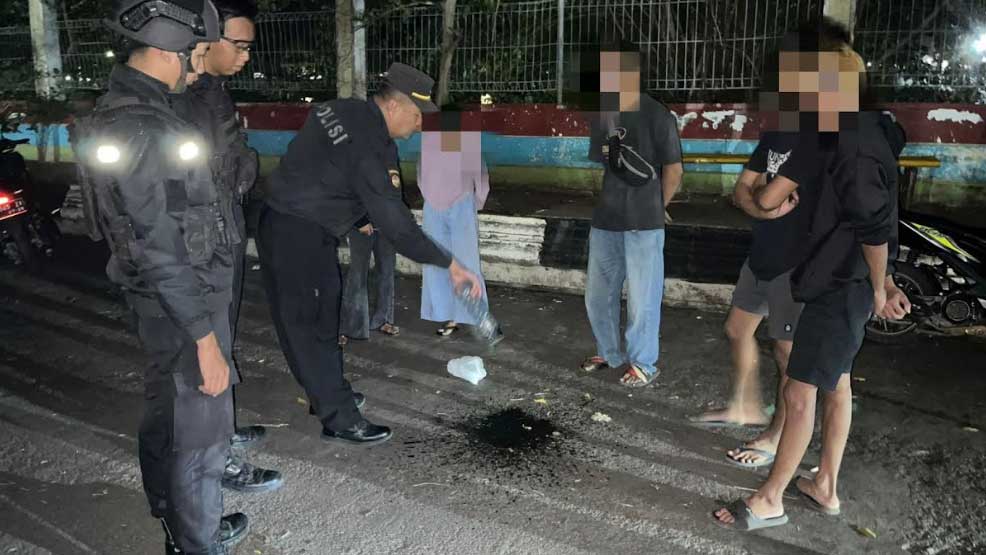 Pantai kartini jepara kembali jadi tempat pesta miras abg