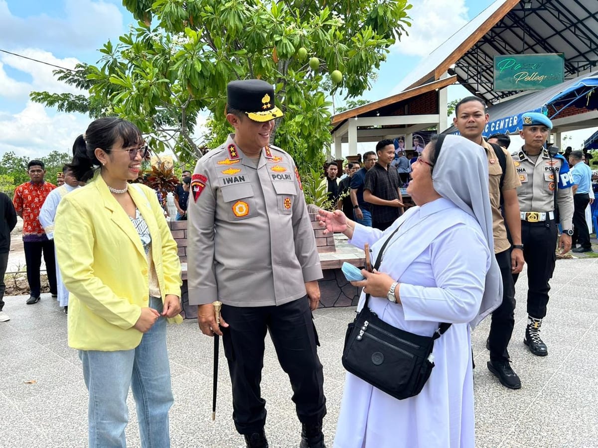 Perkuat kerukunan, kapolda kalteng hadiri peresmian jalan salib catholic center