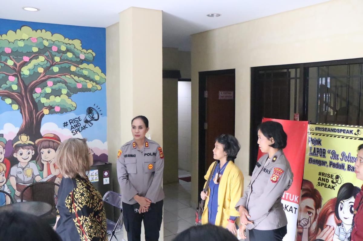 Polda bali menerima kunjungan tim heforshe untuk evaluasi fasilitas day