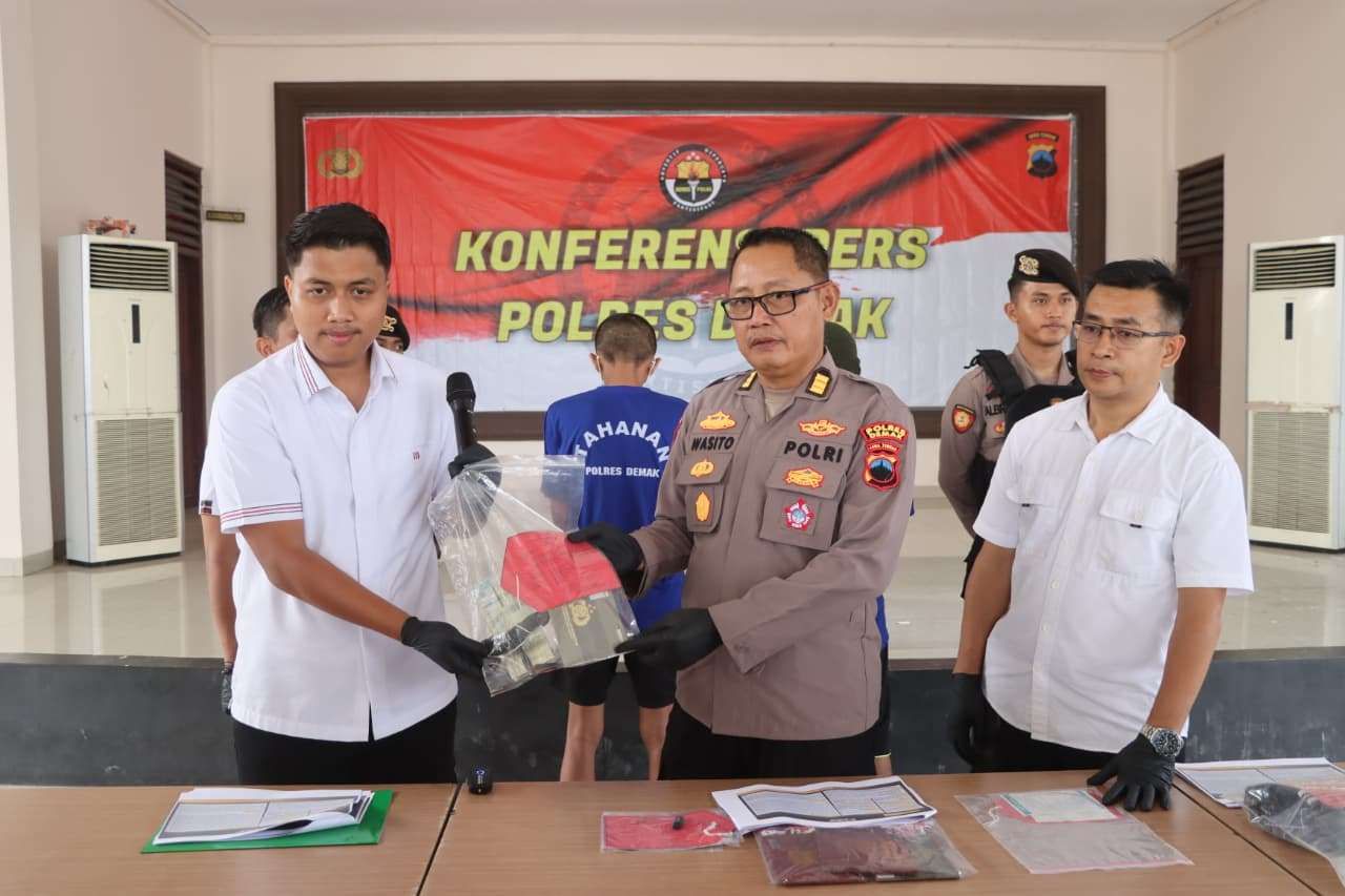 Polres demak tangkap dua pelaku curanmor spesialis ponpes