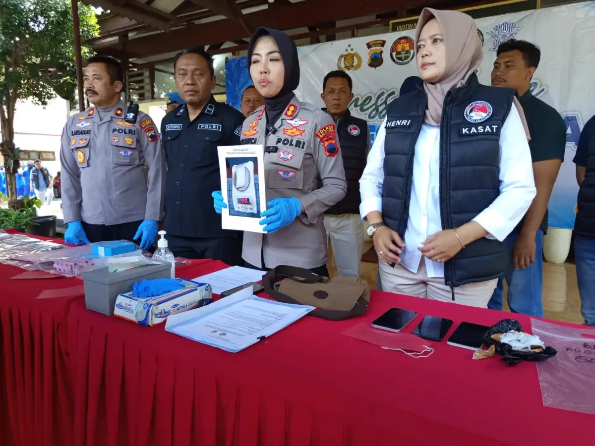 Polres salatiga tangkap residivis pengedar sabu dengan barang bukti 117,72