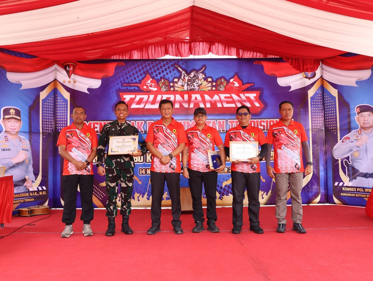 Semarak hut brimob ke 80, kapolda kalteng buka lomba menembak dan