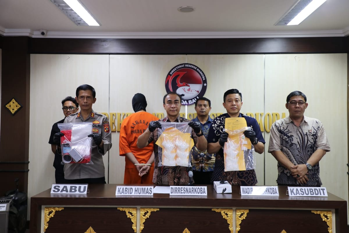 Ungkap peredaran narkoba polda bali amankan hampir 1 kg sabu