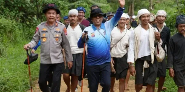 Baduy dalam: menjaga keseimbangan alam dan sosial di tengah modernisasi