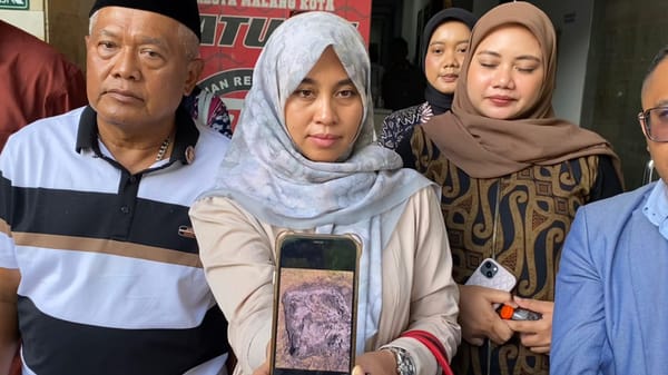 Dicecar 24 pertanyaan, istri eks dosen uin malang jadi sorotan