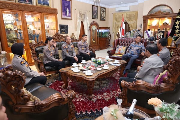 Divhumas polri laksanakan anjangsana silaturahmi ke jenderal pol (purn) da’i