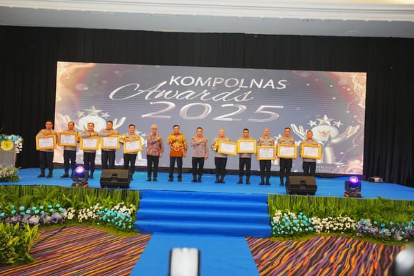 Kapolri hadiri kompolnas award: polri tak antikritik, komitmen terus perbaiki