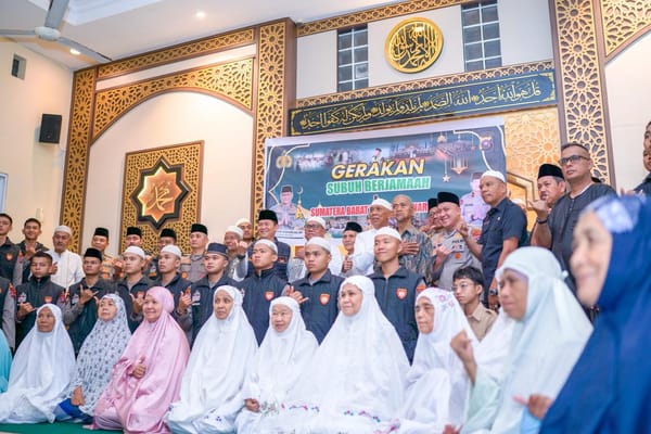 Menyapa warga lewat ibadah: wakapolda sumbar brigjen pol solihin pimpin