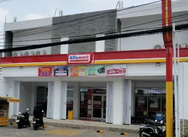 Minimarket diduga tak kantongi izin, satpol pp kota malang lakukan