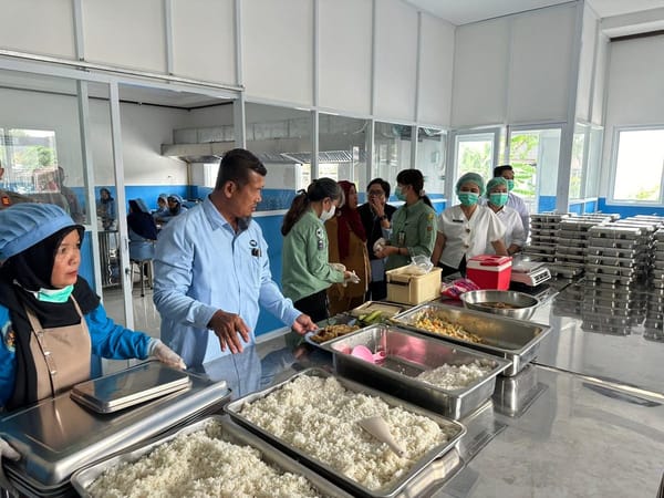 Pastikan kualitas dan kebersihan, dinkes palangka raya tinjau mbg di