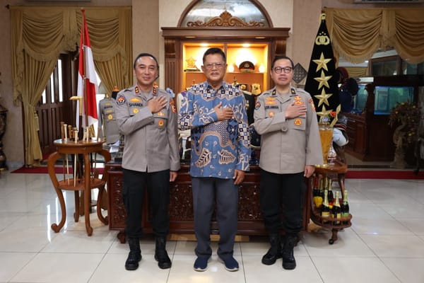 Pererat silaturahmi, divhumas polri kunjungi jenderal pol (purn) da’i bachtiar