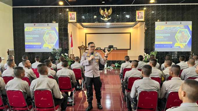 Polda jateng bekali siswa spn dengan pelatihan kehumasan