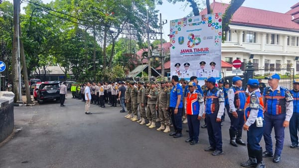 Polisi dan santri guyub di tengah aksi malang menggugat, suasana