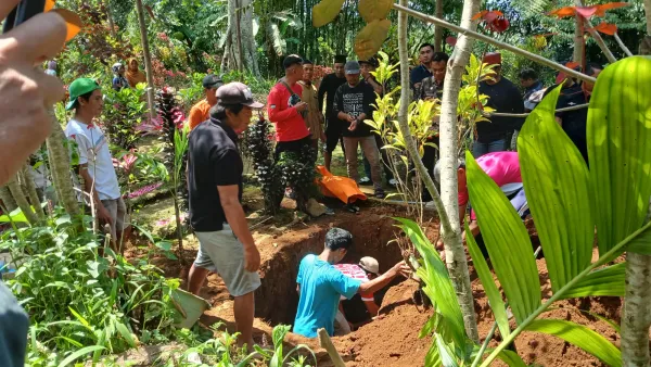 Polres wonosobo bongkar makam korban untuk otopsi terkait dugaan kasus
