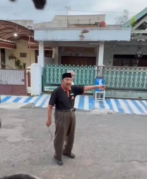 Pria di malang tak terima aroma kue kacang tetangga, ancam