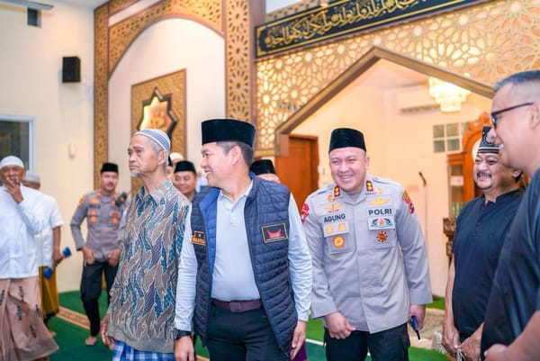 Tebar kedamaian di waktu subuh, brigjen pol solihin ajak warga