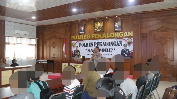 Polisi Amankan 18 Anak SMP di Kabupaten Pekalongan yang Tawuran Pakai Samurai