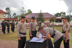 Kapolres Humbahas Pimpin Sertijab Wakapolres dan Lima PJU