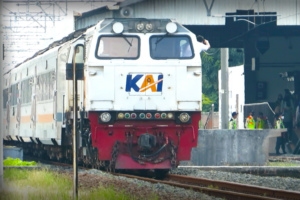 Breaking News! Mobil Tertabrak KA di Prambanan Klaten, 2 Orang Meninggal