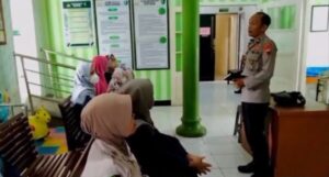 Kasi Dokkes Polres Rembang Sosialisasi Larangan Knalpot Brong kepada Bhayangkari.