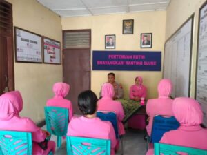 Polsek Sluke Polres Rembang Edukasi Larangan Knalpot Brong Kepada Keluarga Anggota Polri