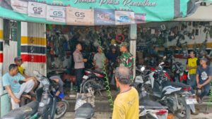 Polsek Kragan Rembang Beri Sosialisasi Larangan Knalpot Brong di Bengkel Motor