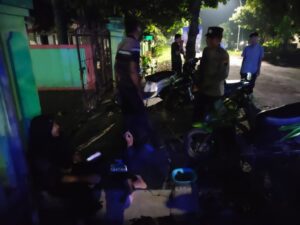 Sambangi Pemuda Nongkrong, Personil Polsek Pancur Himbau Tidak Menggunakan Knalpot Brong