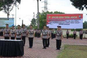 Kapolres Humbahas Pimpin Sertijab Wakapolres Beserta Lima Pejabat