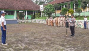 Sambang SMP N 02, Polsek Reban Cegah Bullying dan Sosialisasi Knalpot Brong