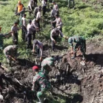 Tni Polri Dan Masyarakat Menggelar Bersih Bersih Sungai Siluwur 913379218