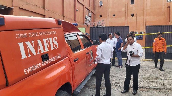 Tim Inafis Polda Jateng Bersama Tim Labfor Mabes Polri Tkp Kebakaran Orange Karaoke