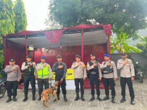 Polres Batang Bersinergi dengan Gereja Santo Yusup: Sterilisasi Giat Misa Awal Tahun