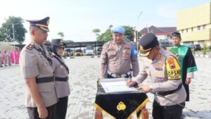 Serah Terima Jabatan Wakapolres Sukoharjo Dipimpin Kapolres