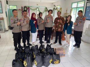 Kunjungi Panti Asuhan, Kasat Binmas Polrestabes Semarang Cooling System dan Baksos