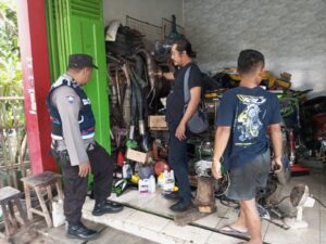 Himbau Pemilik Bengkel, Bhabinkamtibmas Polsek Tlogowungu Cegah Knalpot Brong