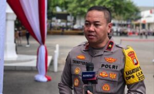 Polri Bantu Evakuasi Korban Kecelakaan KA Turangga dan KA Bandung Raya