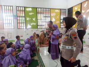 Satlantas Polresta Pati Adakan Program Polisi Sahabat Anak di TK Aisyiyah 05