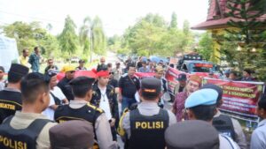 Pengamanan Unjuk Rasa Petani Perkebun Dipimpin Kapolres Lamandau