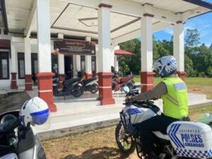 Lakukan PAM di Kantor KPU dan Bawaslu, Personel OMB Polres Lamandau Jaga Keamanan