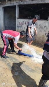 Solidaritas Tanggap Bencana: Kerja Bakti Polri-TNI dan Warga di Sukolilo