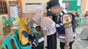 Peran Aktif Warga Penting dalam Pencegahan Penyakit Polio, Kata Bhabinkamtibmas