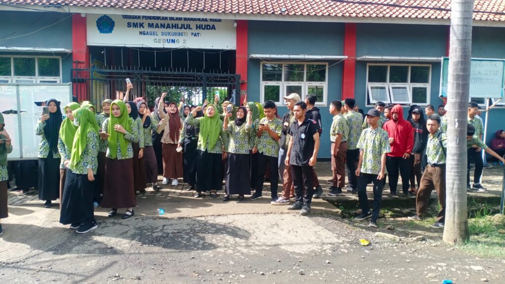 Terjunkan Personil, Polsek Dukuhseti Amankan Unjuk Rasa Para Siswa SMK Manahijul Huda 2