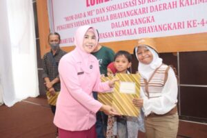 Gelar Lomba Mewarnai, Bhayangkari Kalteng Kenalkan SD 1 Kemala Palangka Raya