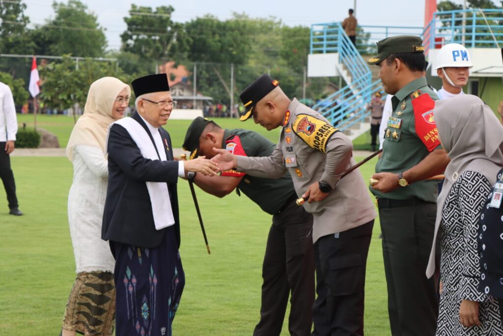 Wapres RI Prof. Dr. (H.C.) K.H. Ma’ruf Amin Ziarah ke Makam Mbah Mutamakin di Pati