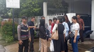 Bhabinkamtibmas Tlogowungu Sampaikan Pesan Kamtibmas saat Pengamanan Gereja