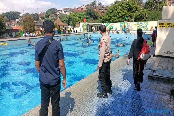 Bocah Tenggelam Kolam Renang Kalitaman